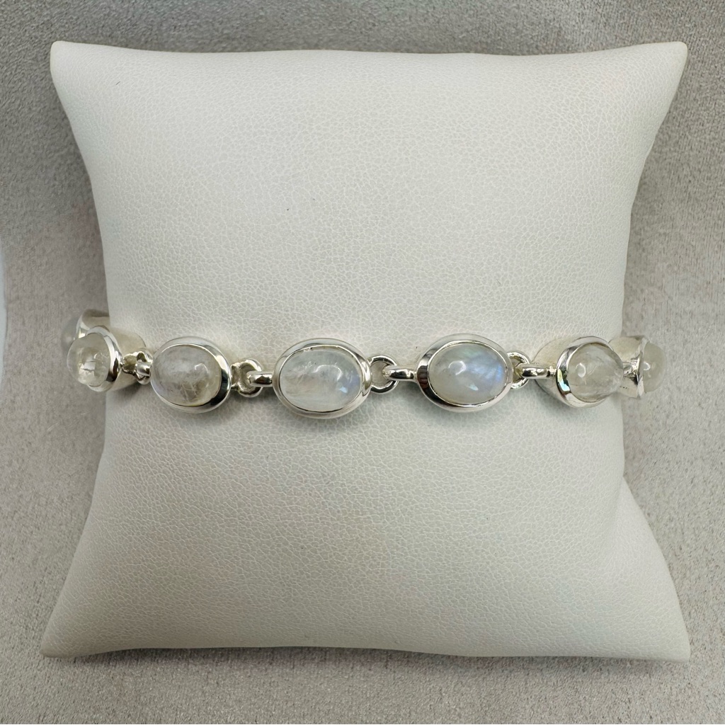 Elegant Silver Bracelet With Gemstone Accents 200$
